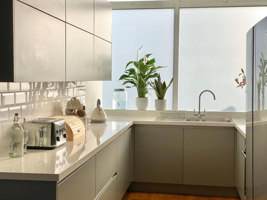 2Bdr Modern Apartment In Hammersmith West לונדון מראה חיצוני תמונה